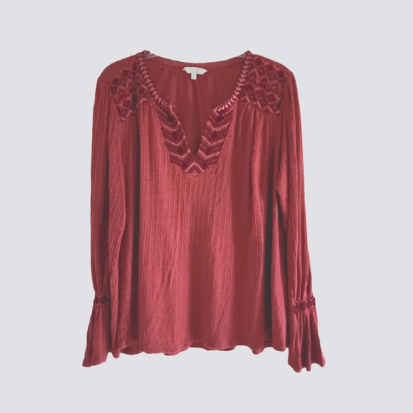 Lucky Brand Embroidered Bell Cuff Sleeve Waffle Knit Top Size 1X - Picture 2 of 12